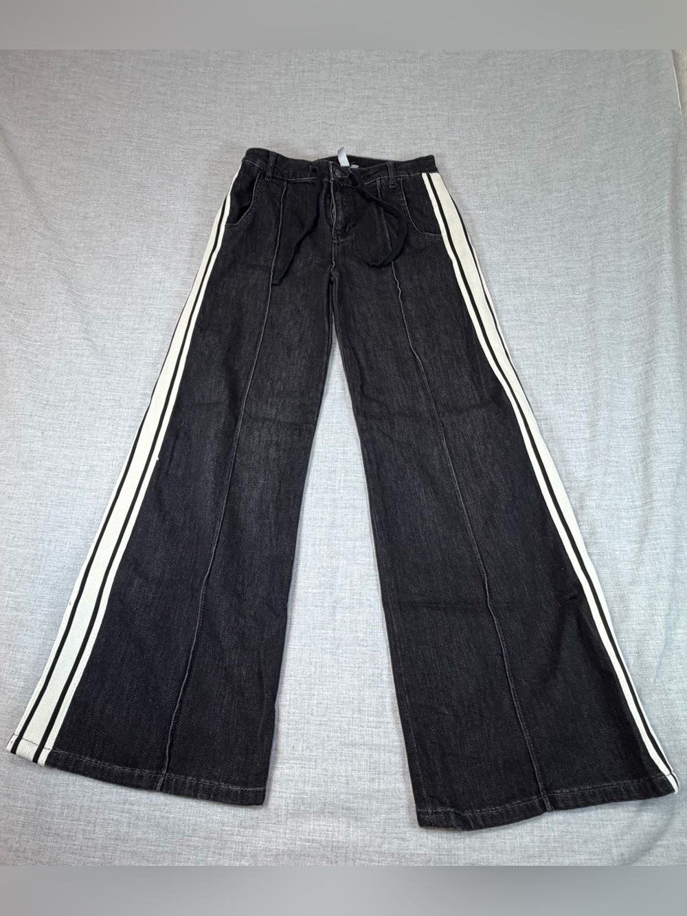 Tractr Black Wide-Leg Jeans with White Side Stripes Y2K